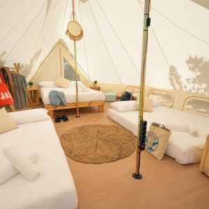 Orgullín en Tienda Glamping «Emperador Junior» 6 personas. Viernes y Sabado